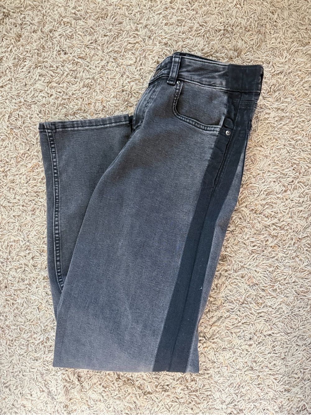 Time and Tru black denim jeans
size 4
worn twice